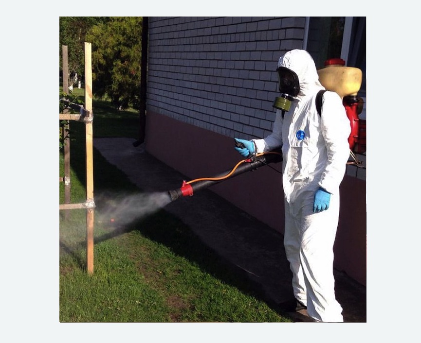 травля клещей на участке в Бахчисарае